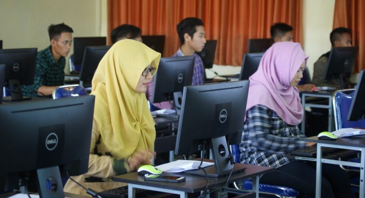 INFO LAB. KOMPUTER ANGKATAN 2018